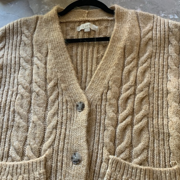 LOFT Cable Knit Boyfriend Relaxed Fit Cardigan Sweater in Camel Heather size XS - Picture 8 of 11